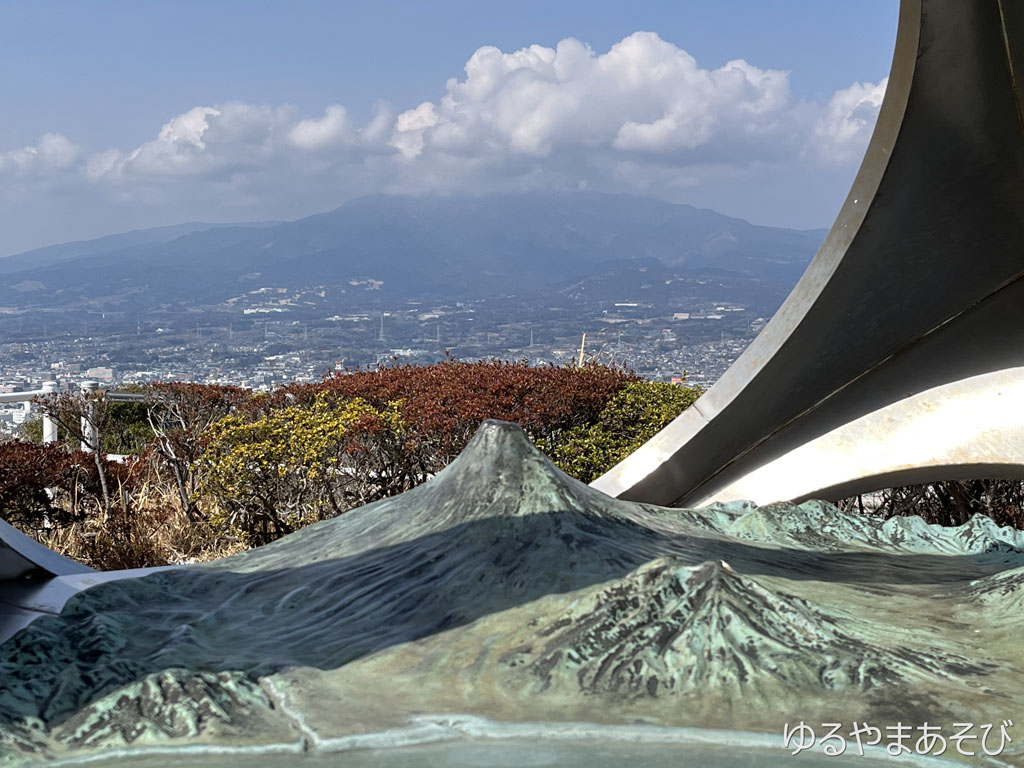 香貫山公園展望台からの雲の富士山