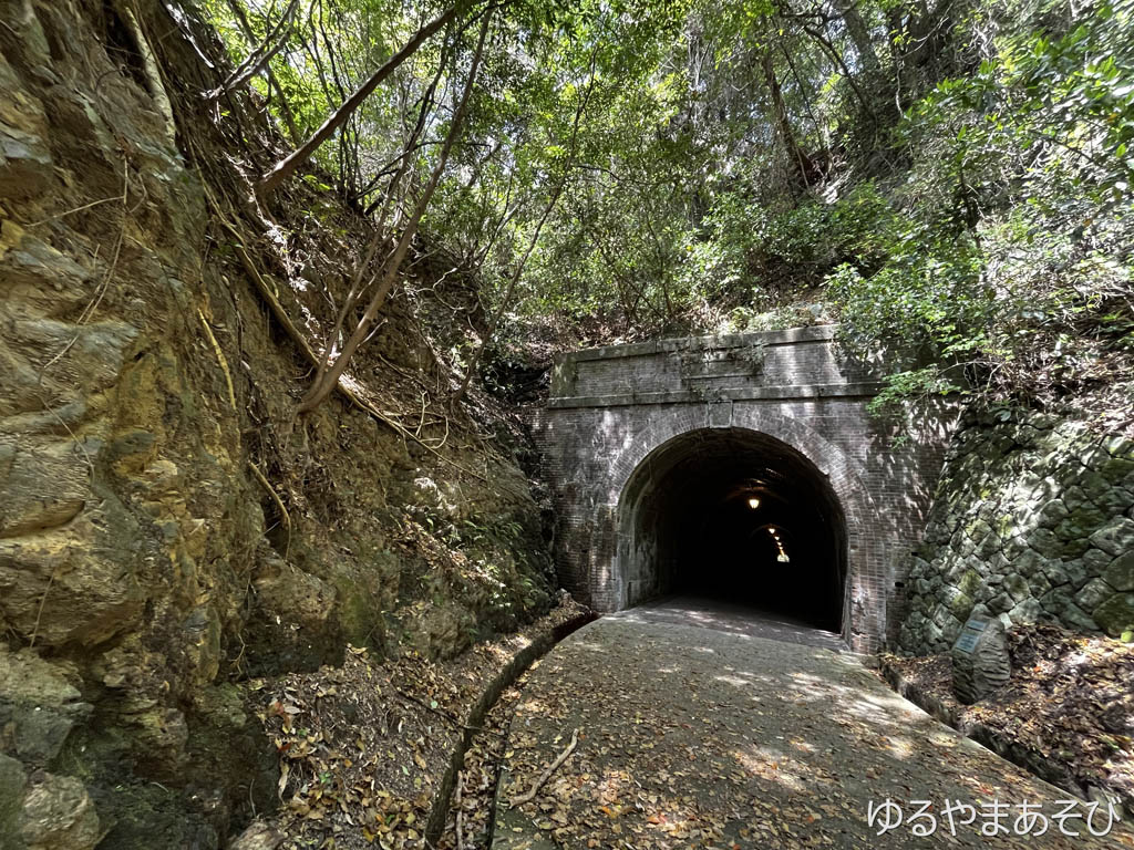 宇津ノ谷峠の「明治のトンネル」（岡部側）